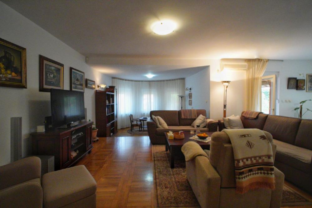 Slika 2 - Vuka Karadzica,  Kuća na prodaju, 260m2, 560.000€