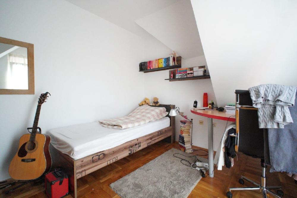 Slika 11 - Vuka Karadzica,  Kuća na prodaju, 260m2, 560.000€