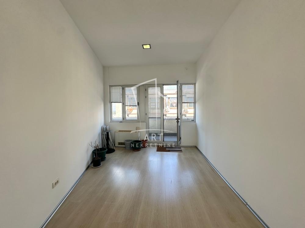 Slika 11 - Knez Mihailova,  Lokal za izdavanje, 360m2, 6.480€