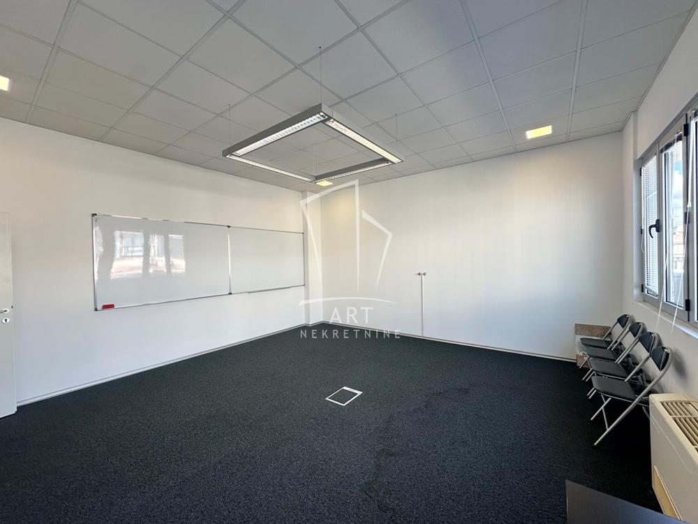 Slika 5 - Knez Mihailova,  Lokal za izdavanje, 360m2, 6.480€