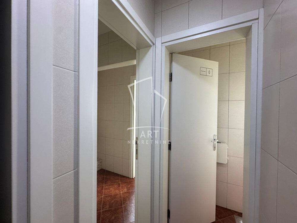 Slika 6 - Knez Mihailova,  Lokal za izdavanje, 360m2, 6.480€