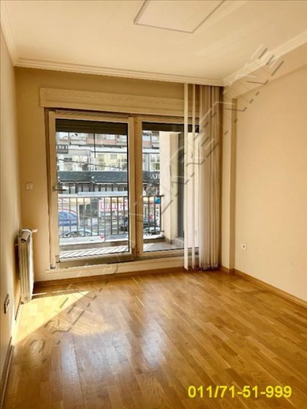 Slika 6 - Južni bulevar, Trosoban stan za izdavanje, 83m2, 1.100€
