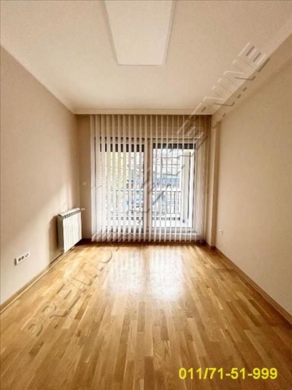 Slika 8 - Južni bulevar, Trosoban stan za izdavanje, 83m2, 1.100€