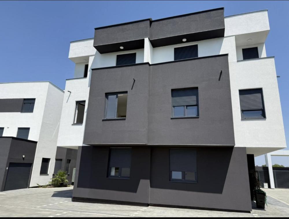 Slika 1 - Četvorosoban stan na prodaju, 72m2, 158.200€