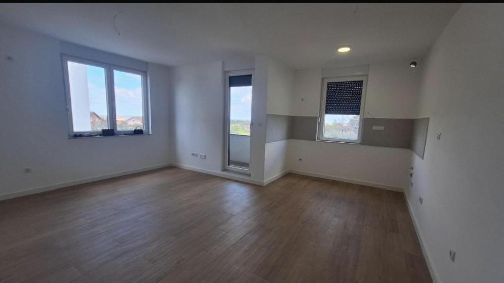 Slika 4 - Četvorosoban stan na prodaju, 72m2, 158.200€
