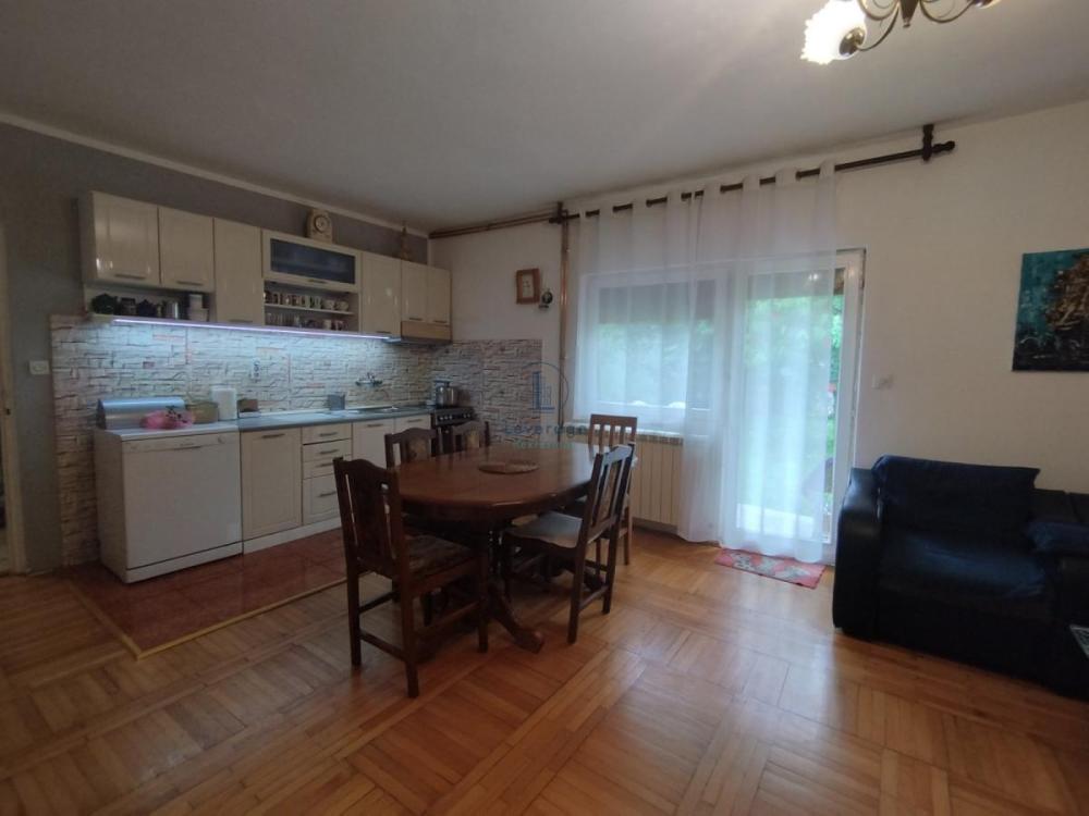 Slika 4 -  Kuća na prodaju, 214m2, 275.000€