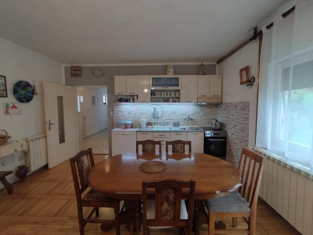 Slika 3 -  Kuća na prodaju, 214m2, 275.000€