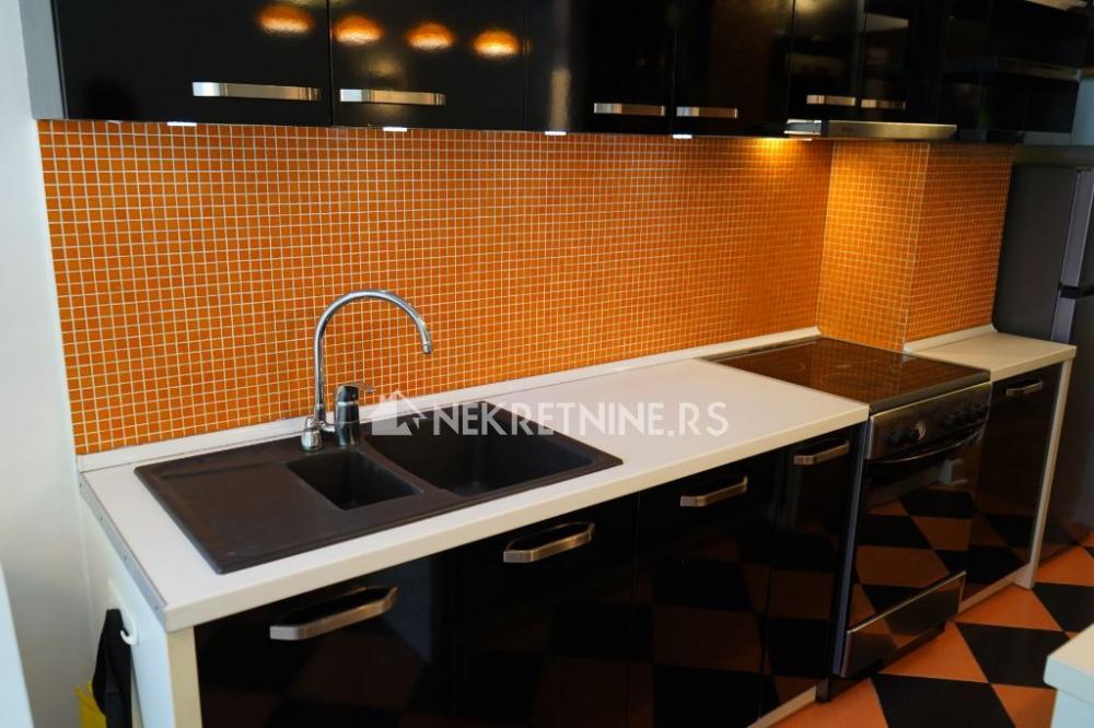 Slika 3 - Džona Kenedija, Trosoban stan za izdavanje, 70m2, 750€