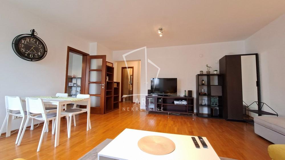 Slika 4 - Kralja Petra, Trosoban stan za izdavanje, 93m2, 1.200€