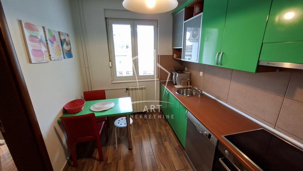 Slika 7 - Kralja Petra, Trosoban stan za izdavanje, 93m2, 1.200€