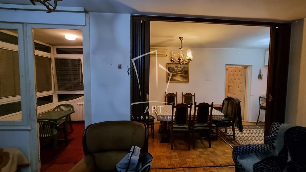 Slika 1 - Braće Srnić, Dvoiposoban stan za izdavanje, 78m2, 500€