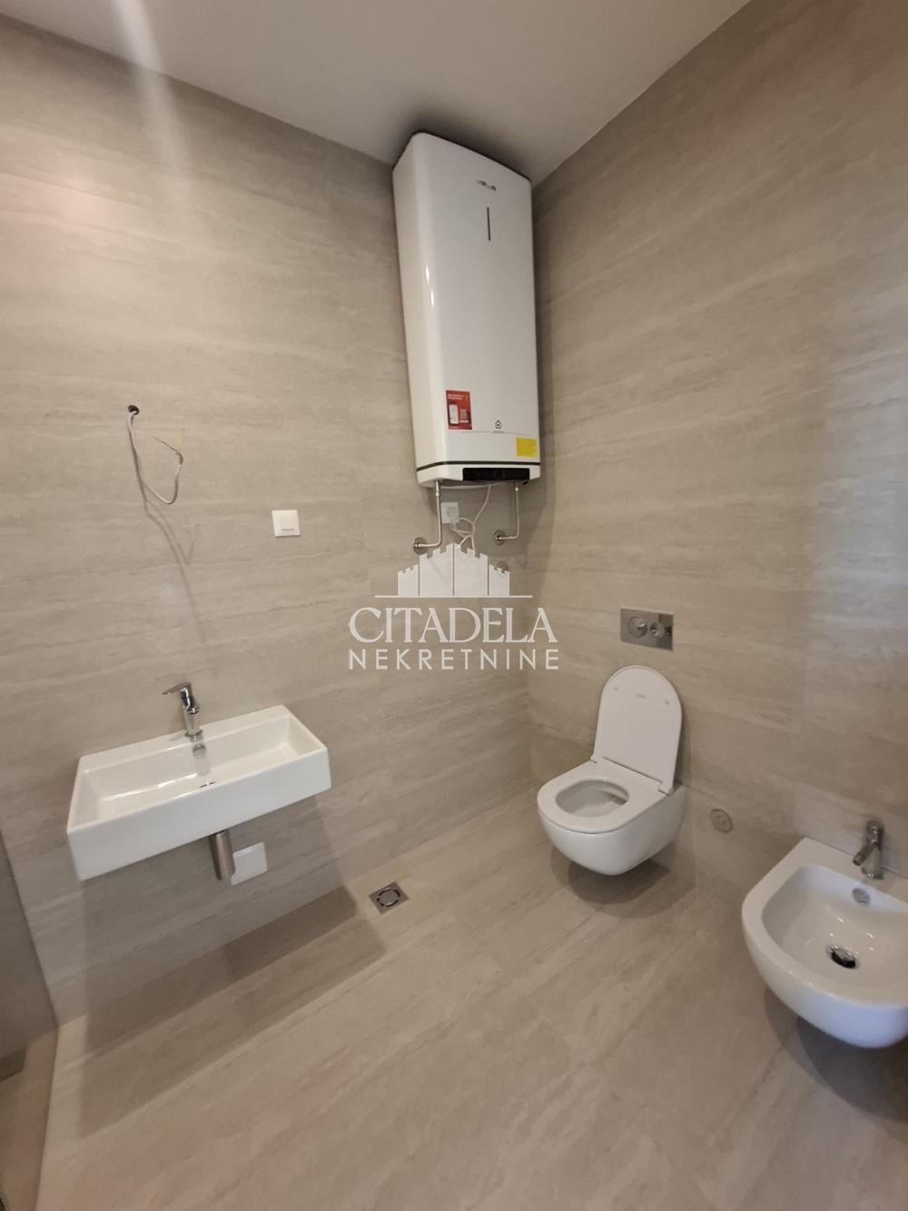 Slika 7 - Požeška, Četvorosoban stan na prodaju, 147m2, 442.920€