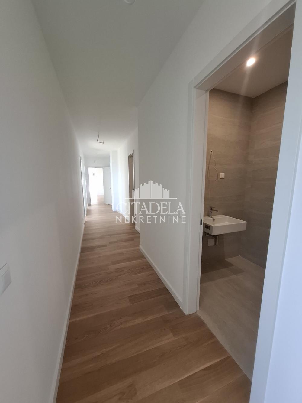 Slika 3 - Požeška, Četvorosoban stan na prodaju, 175m2, 523.800€