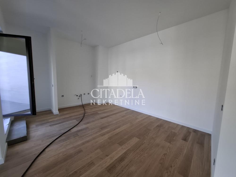 Slika 1 - Požeška, Četvorosoban stan na prodaju, 131m2, 504.652€