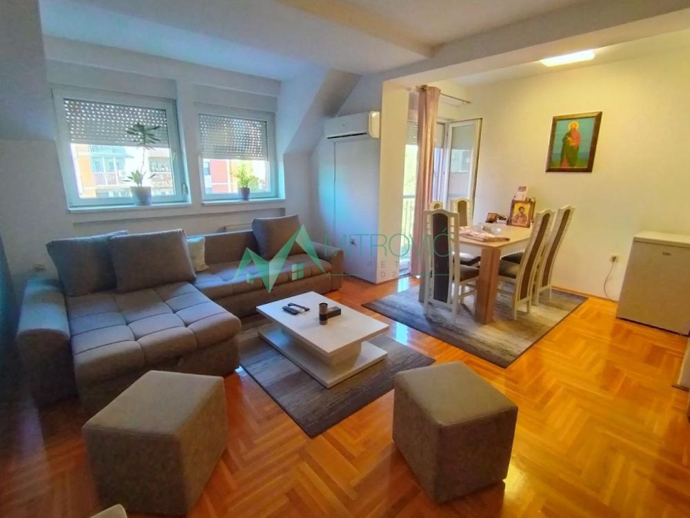 Glavna slika -Četvorosoban stan za izdavanje, 94m2, 1.000€