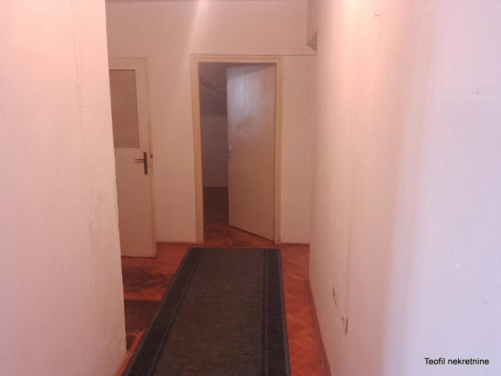 Slika 3 - Milana Uzelca, Dvosoban stan na prodaju, 58m2, 125.000€