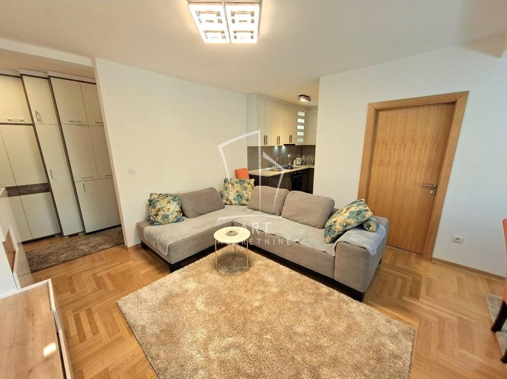 Slika 6 - Marka Oreškovića, Dvosoban stan za izdavanje, 47m2, 650€