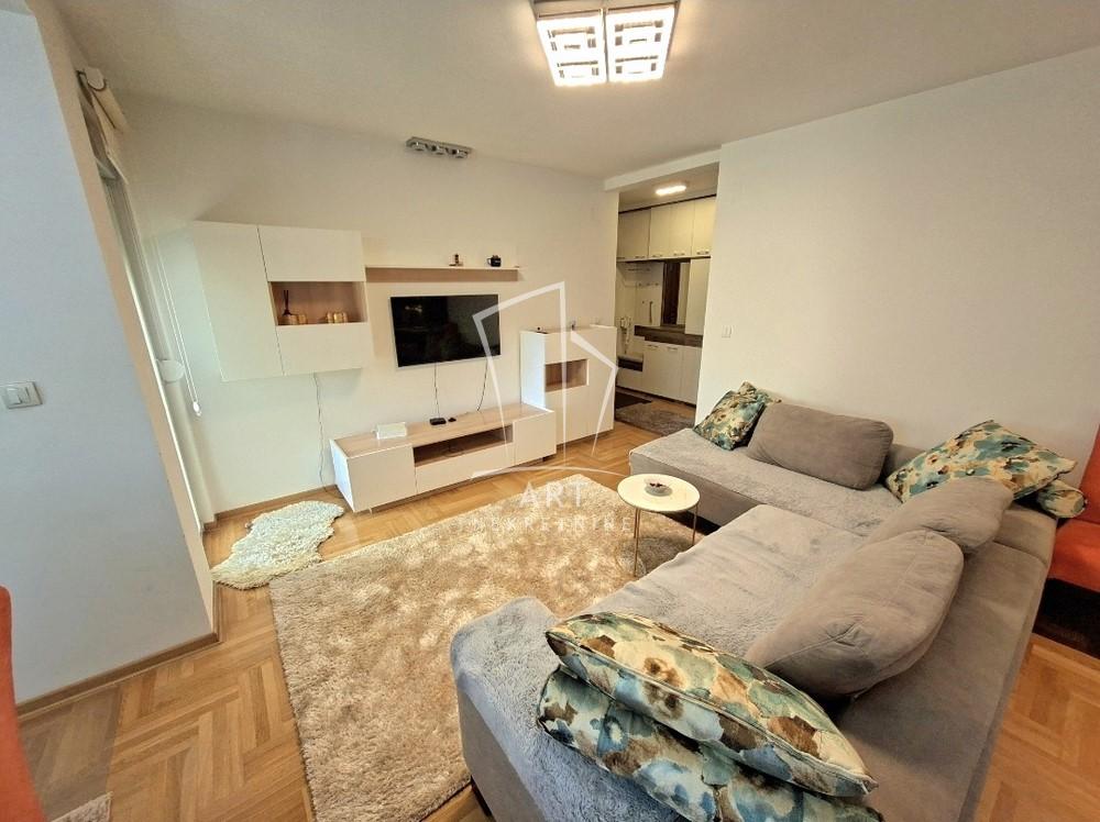 Slika 1 - Marka Oreškovića, Dvosoban stan za izdavanje, 47m2, 650€