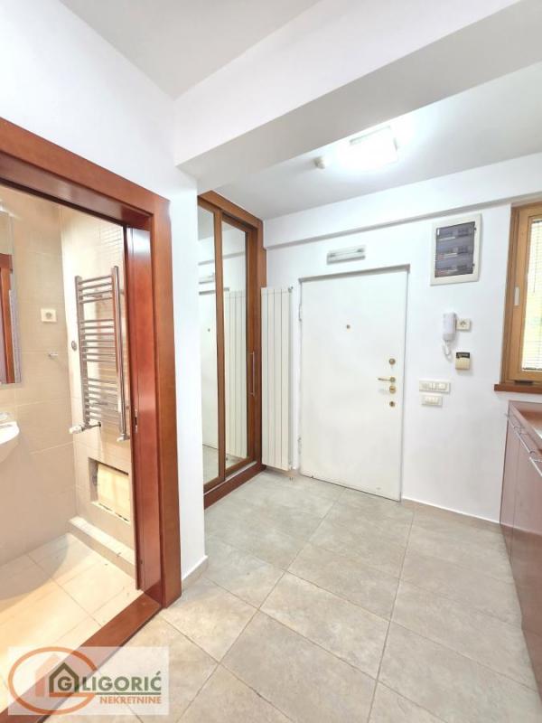 Slika 11 -  Kuća za izdavanje, 280m2, 2.200€