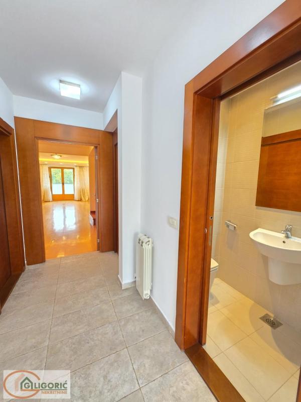 Slika 10 -  Kuća za izdavanje, 280m2, 2.200€