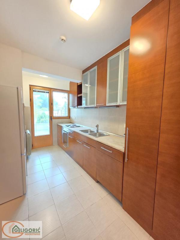 Slika 7 -  Kuća za izdavanje, 280m2, 2.200€