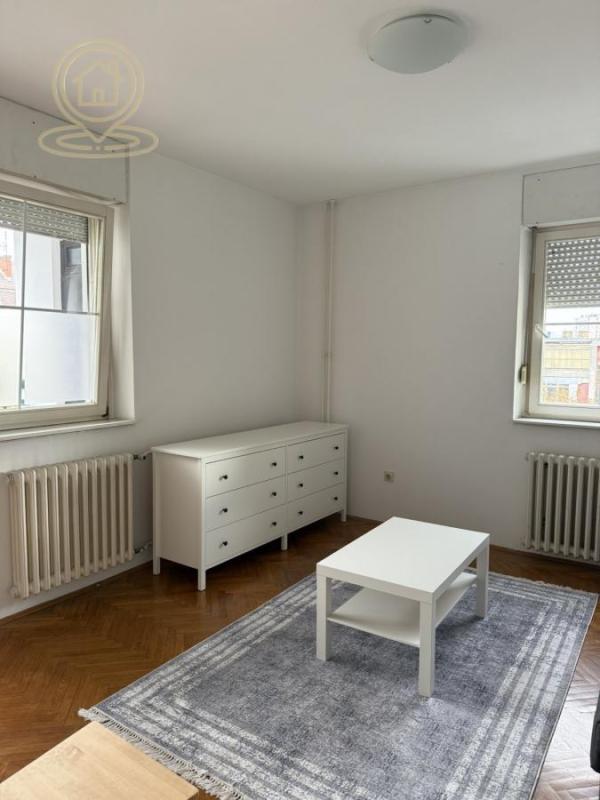 Slika 1 - Jednosoban stan za izdavanje, 40m2, 400€
