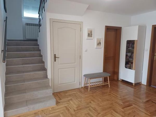 Slika 8 -  Kuća na prodaju, 325m2, 340.000€