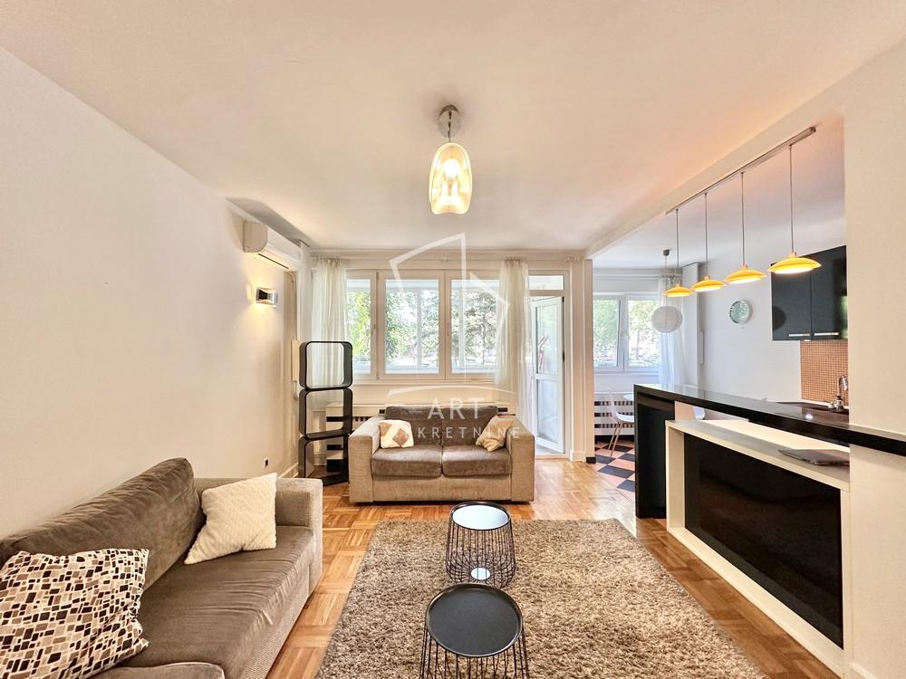 Slika 2 - Džona Kenedija, Trosoban stan za izdavanje, 68m2, 750€