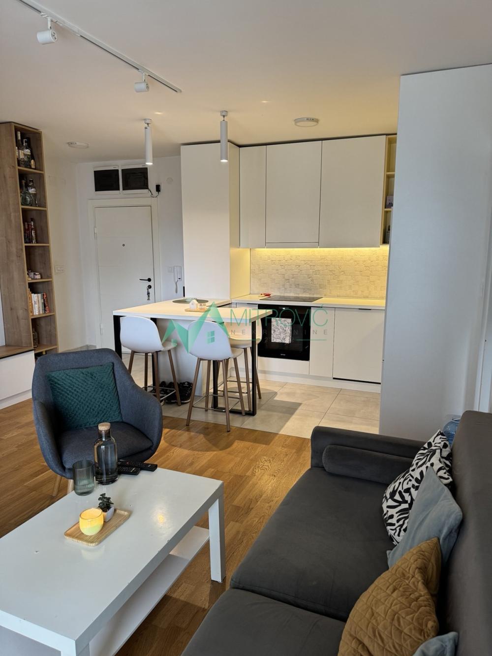 Glavna slika -Dvosoban stan na prodaju, 42m2, 128.750€