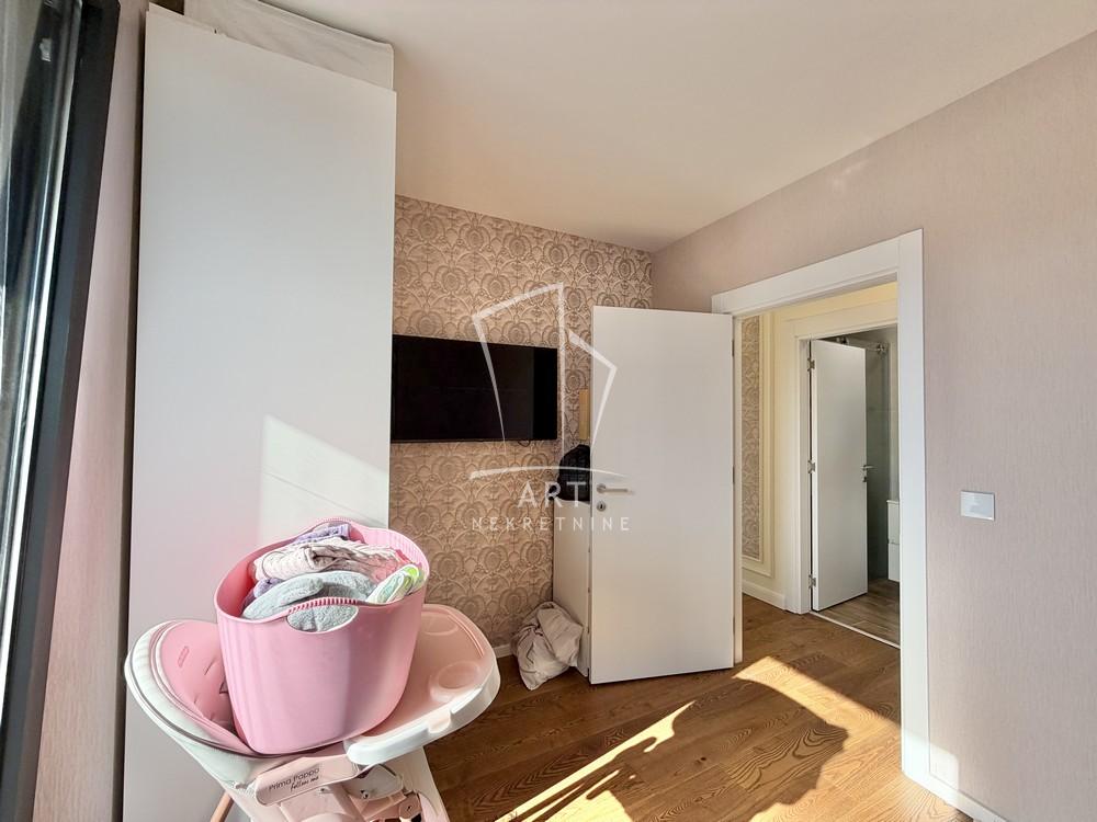 Slika 9 - Mirka Milojkovića, Četvorosoban stan na prodaju, 122m2, 399.000€