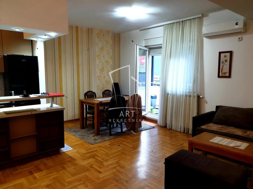 Slika 1 - Vojvode Micka Krstića, Jednoiposoban stan za izdavanje, 50m2, 600€