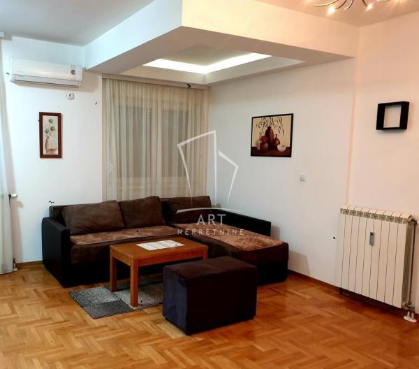 Glavna slika -Vojvode Micka Krstića, Jednoiposoban stan za izdavanje, 50m2, 600€