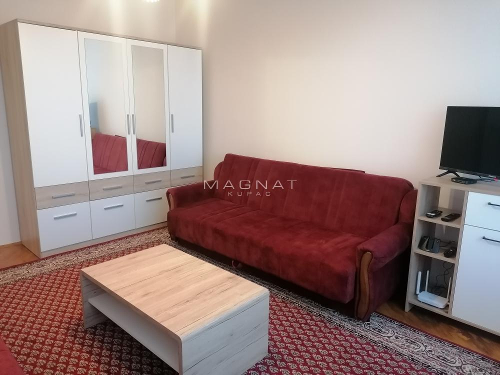 Slika 1 - Luja Adamiča, Jednoiposoban stan za izdavanje, 52m2, 700€