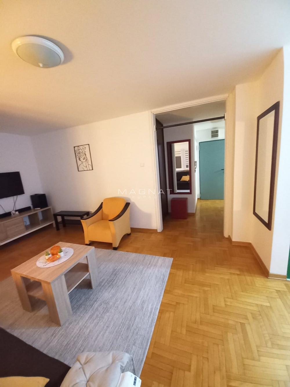 Slika 1 - Jurija Gagarina, Dvosoban stan za izdavanje, 56m2, 700€