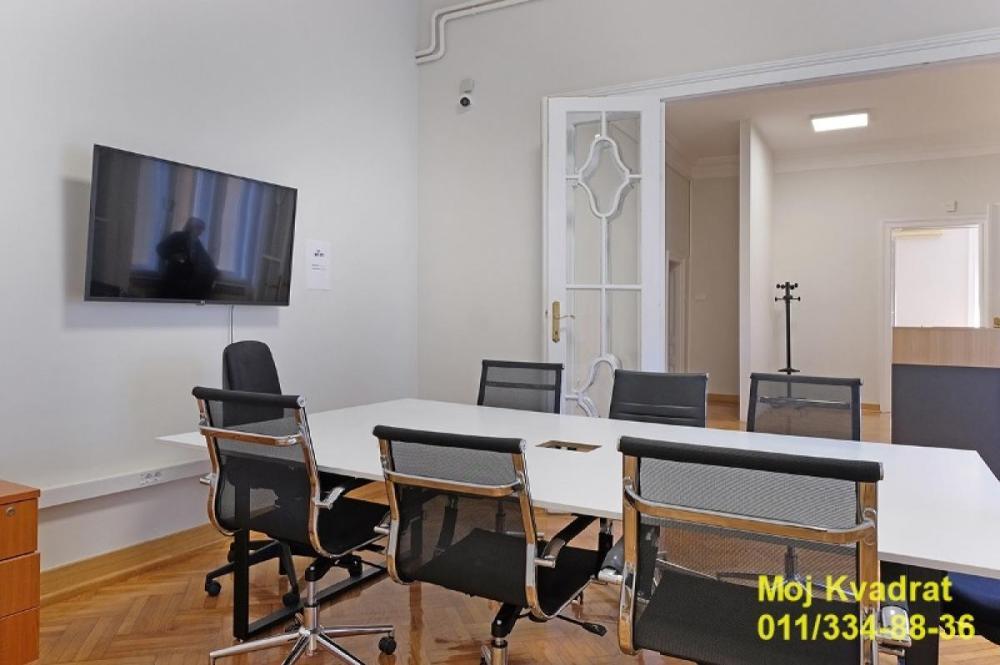 Glavna slika -Petosoban stan za izdavanje, 239m2, 2.300€