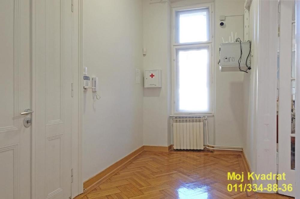 Slika 8 - Petosoban stan na prodaju, 239m2, 1.000.000€