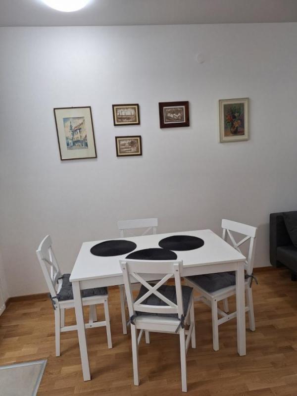 Slika 1 - Dvoiposoban stan za izdavanje, 54m2, 550€