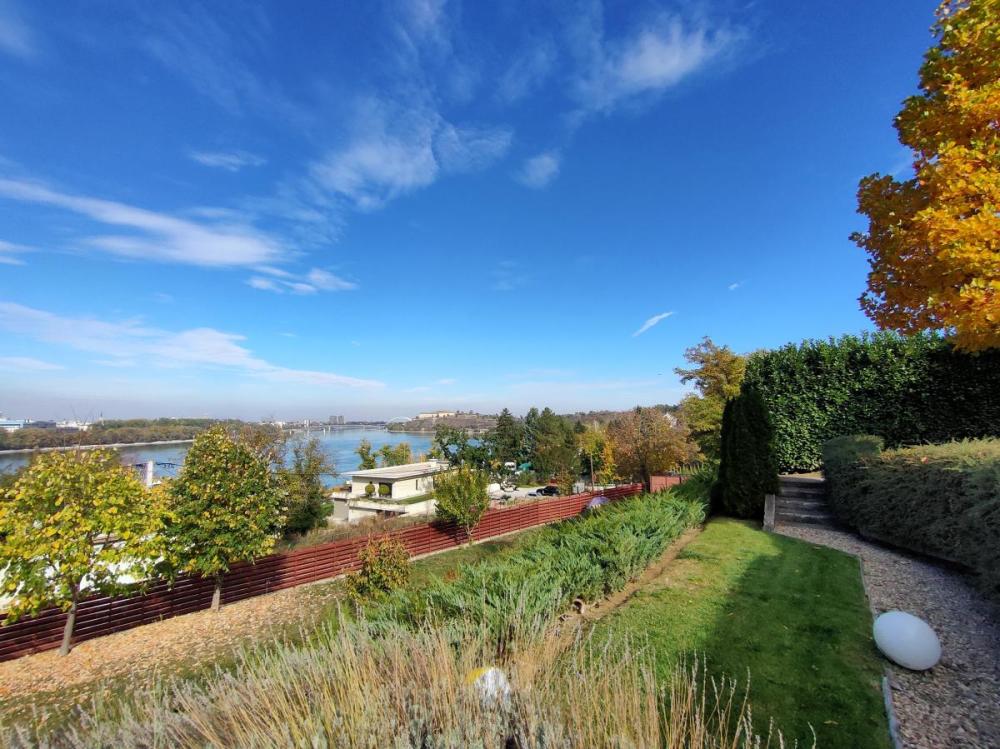 Slika 1 -  Plac na prodaju, Ribnjak, , 395.000€