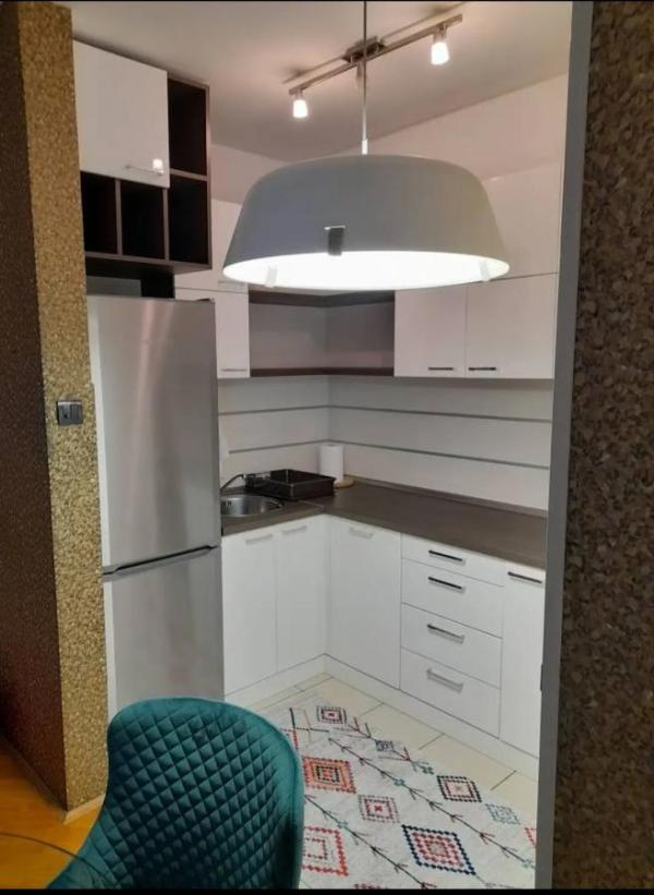 Slika 1 - Jednoiposoban stan za izdavanje, 42m2, 450€