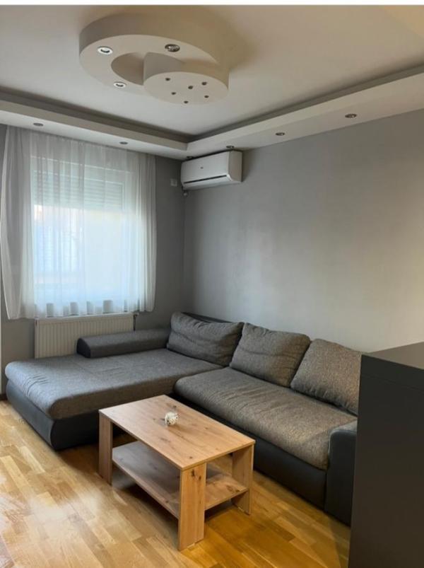 Glavna slika -Trosoban stan za izdavanje, 52m2, 500€