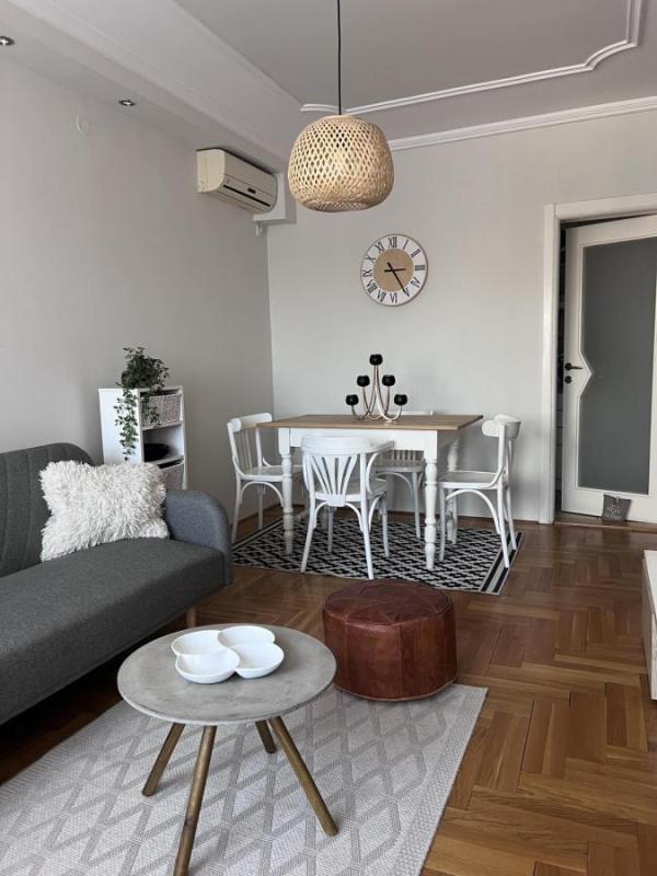 Slika 1 - Dvoiposoban stan za izdavanje, 60m2, 600€