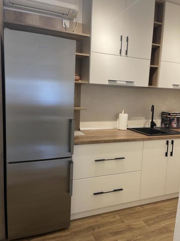 Glavna slika -Trosoban stan za izdavanje, 100m2, 950€