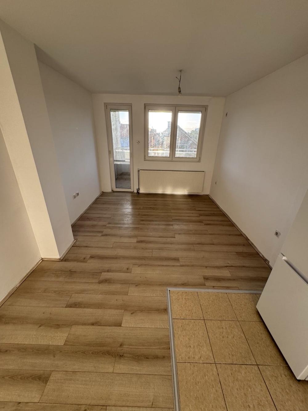 Glavna slika -Jednoiposoban stan za izdavanje, 47m2, 300€