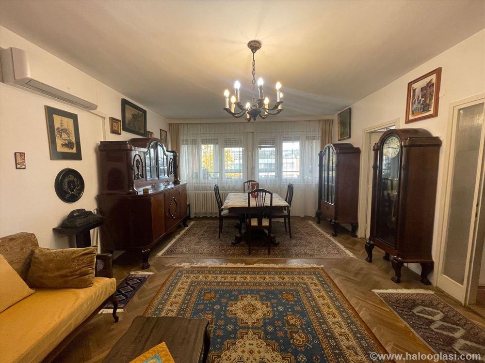 Slika 1 - Bulevar Arsenija Čarnojevića, Četvoroiposoban stan na prodaju, 122m2, 399.000€