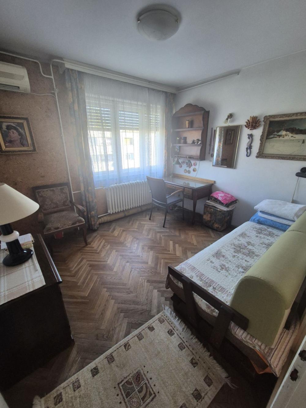 Slika 2 - Bulevar Arsenija Čarnojevića, Četvoroiposoban stan na prodaju, 122m2, 399.000€