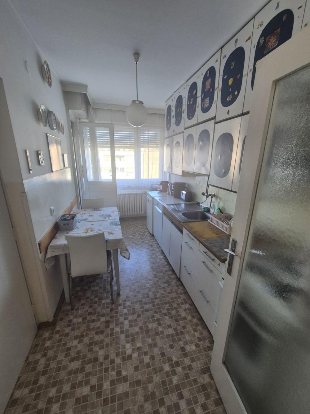 Slika 10 - Bulevar Arsenija Čarnojevića, Četvoroiposoban stan na prodaju, 122m2, 399.000€