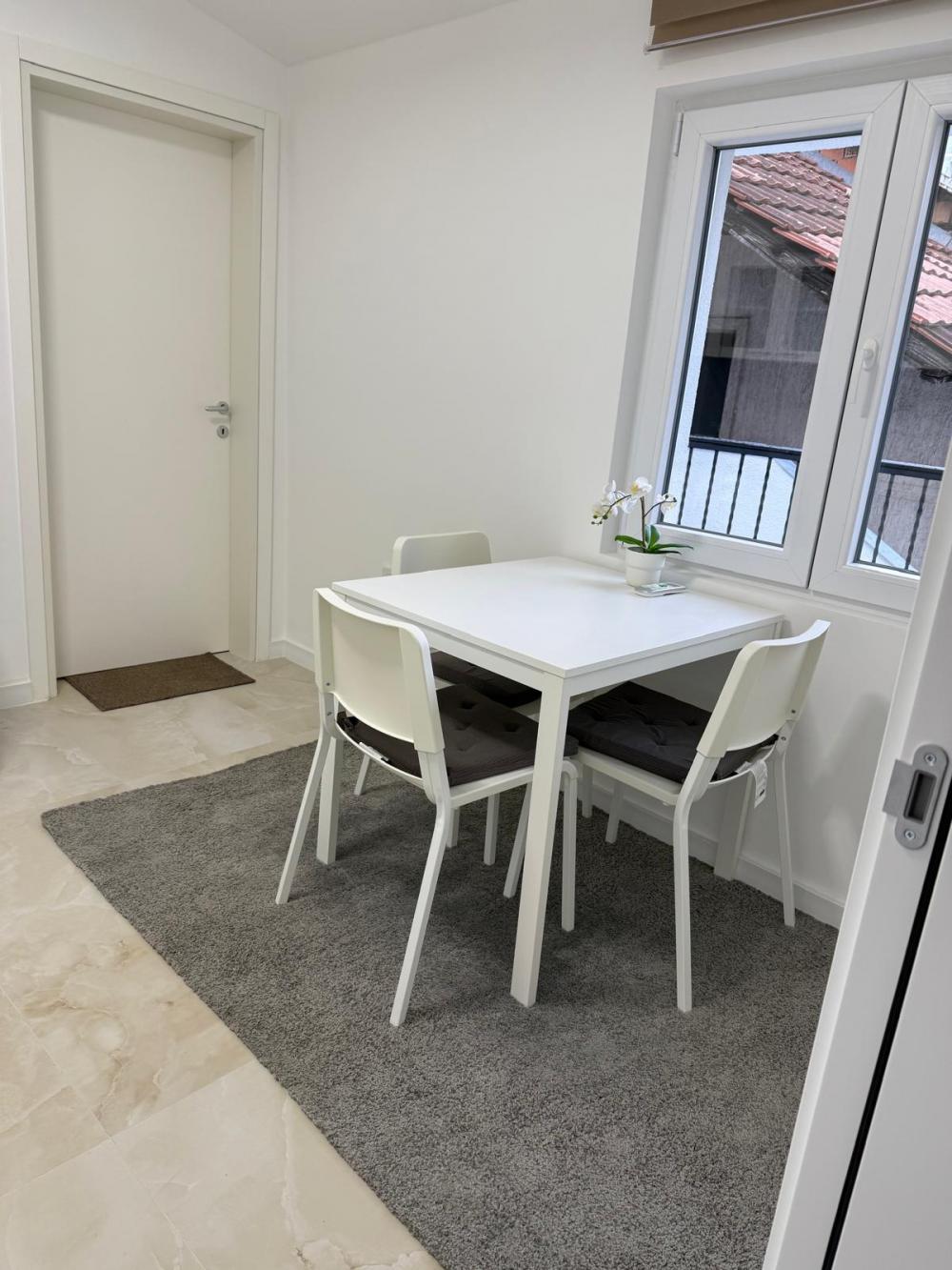 Slika 4 - Vojvode Stepe, Trosoban stan za izdavanje, 105m2, 1.100€