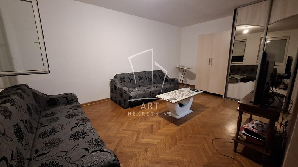 Slika 1 - Bulevar Mihajla Pupina, Jednosoban stan za izdavanje, 38m2, 400€