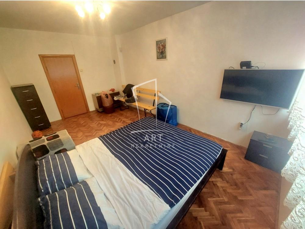 Slika 5 - Salvadora Aljendea, Trosoban stan za izdavanje, 47m2, 500€