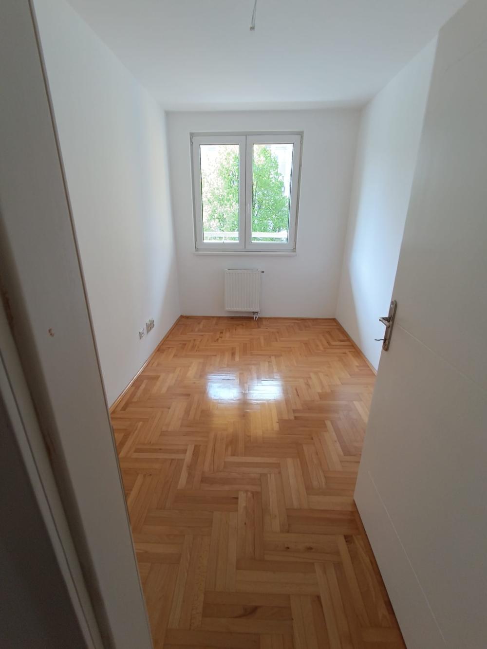 Slika 0 - U blizini Delte, Trosoban stan na prodaju, 80m2, 163.920€
